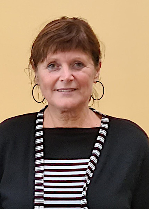 Dr. Barb Neumann